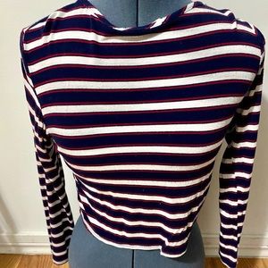 Long sleeve shirt with stripes